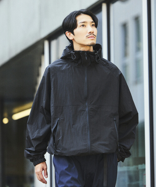 FREAK'S STORE（フリークスストア）の「限定展開 ALL WEATHER ACTIVE WEAR/オールウェザーアクティブウェア チタン加工 ナイロンフーディー ジャケット（ナイロンジャケット・メンズ・ブラック/グレー・SMALL/MEDIUM/LARGE）」の10枚目の写真