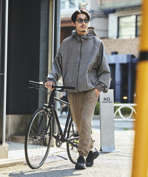 FREAK'S STORE（フリークスストア）の「限定展開 ALL WEATHER ACTIVE WEAR/オールウェザーアクティブウェア チタン加工 ナイロンフーディー ジャケット（ナイロンジャケット・メンズ・ブラック/グレー・SMALL/MEDIUM/LARGE）」の21枚目の写真