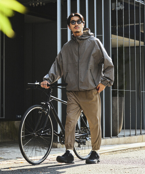 FREAK'S STORE（フリークスストア）の「限定展開 ALL WEATHER ACTIVE WEAR/オールウェザーアクティブウェア チタン加工 ナイロンフーディー ジャケット（ナイロンジャケット・メンズ・ブラック/グレー・SMALL/MEDIUM/LARGE）」の22枚目の写真