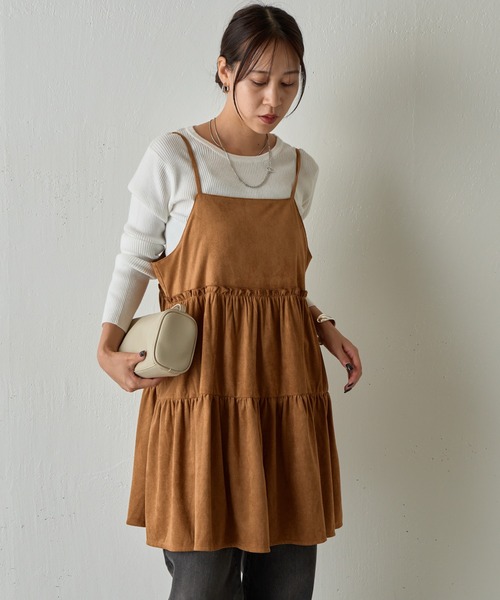 COLONY 2139(コロニートゥーワンスリーナイン)の「フェイクスエードティアードミニキャミワンピース(ワンピース・レディース・ブラウン/キャメル・FREE)」の10枚目の写真