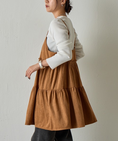 COLONY 2139(コロニートゥーワンスリーナイン)の「フェイクスエードティアードミニキャミワンピース(ワンピース・レディース・ブラウン/キャメル・FREE)」の9枚目の写真