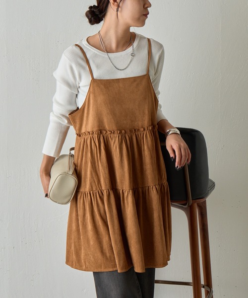 COLONY 2139(コロニートゥーワンスリーナイン)の「フェイクスエードティアードミニキャミワンピース(ワンピース・レディース・ブラウン/キャメル・FREE)」の7枚目の写真