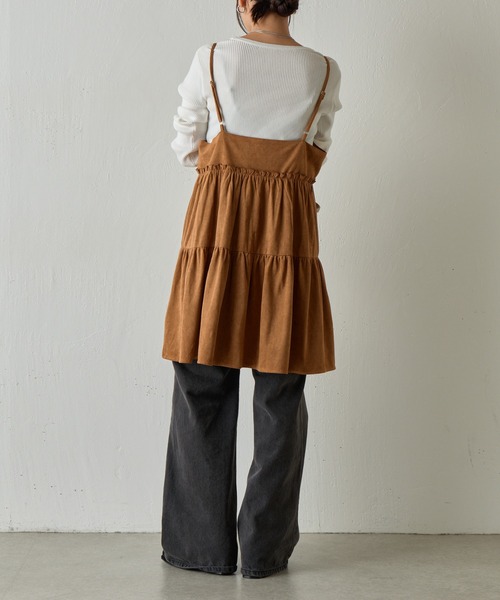 COLONY 2139(コロニートゥーワンスリーナイン)の「フェイクスエードティアードミニキャミワンピース(ワンピース・レディース・ブラウン/キャメル・FREE)」の4枚目の写真