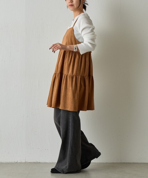 COLONY 2139(コロニートゥーワンスリーナイン)の「フェイクスエードティアードミニキャミワンピース(ワンピース・レディース・ブラウン/キャメル・FREE)」の5枚目の写真