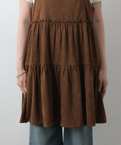 COLONY 2139(コロニートゥーワンスリーナイン)の「フェイクスエードティアードミニキャミワンピース(ワンピース・レディース・ブラウン/キャメル・FREE)」の21枚目の写真