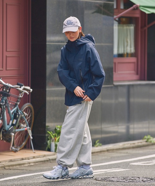 THE CRAFT CREW PRODUCTS（ザクラフトクループロダクツ）の「ファンクショナルナイロン ドローコード 撥水アクティブストレッチ マウンテンパーカー【THE CRAFT CREW PRODUCTS】（マウンテンパーカー・メンズ・ブラック/ライトグレー/ダークネイビー/ライトカーキ・S/M/L）」の7枚目の写真