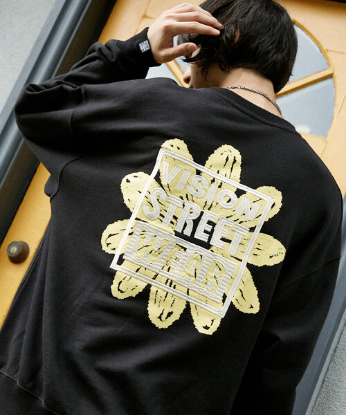 PUBLUX（パブリュクス）の「VISION STREET WEAR/ヴィジョンストリートウェアー 別注 DAISY FLOWER SWEAT(限定展開)（スウェット・メンズ・ライトグレー/グリーン/ブラック・MEDIUM/LARGE/X-LARGE）」の6枚目の写真