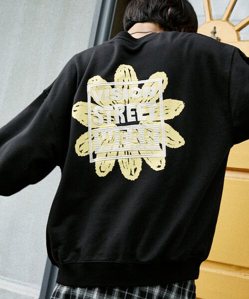 PUBLUX（パブリュクス）の「VISION STREET WEAR/ヴィジョンストリートウェアー 別注 DAISY FLOWER SWEAT(限定展開)（スウェット・メンズ・ライトグレー/グリーン/ブラック・MEDIUM/LARGE/X-LARGE）」の8枚目の写真