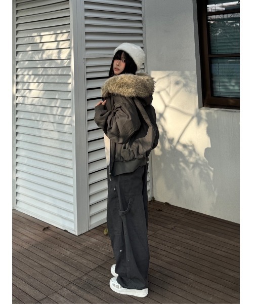 ARCHIVER(アーカイバ)の「【Lp】フェイクファーフードブルゾン(ブルゾン・レディース・グレー/ブラック・LARGE/MEDIUM/X-LARGE/SMALL)」の6枚目の写真