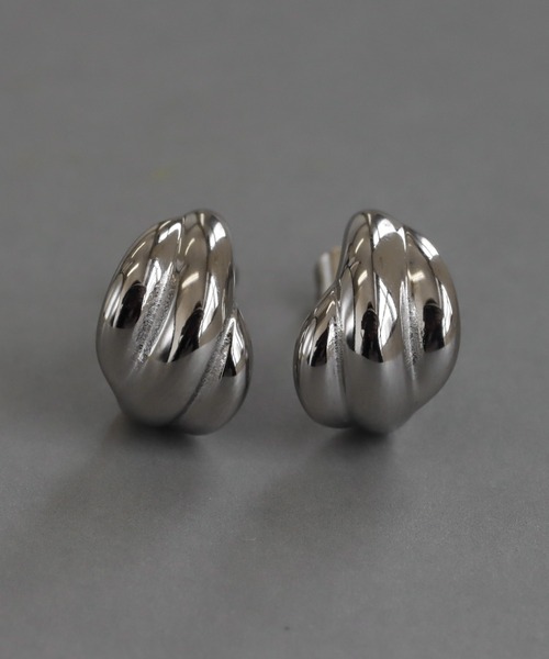 abaskdesign(アバスクデザイン)の「金属アレルギー対応 クラシカルウェーブピアス(ピアス(両耳用)・レディース・ゴールド/シルバー・FREE)」の10枚目の写真