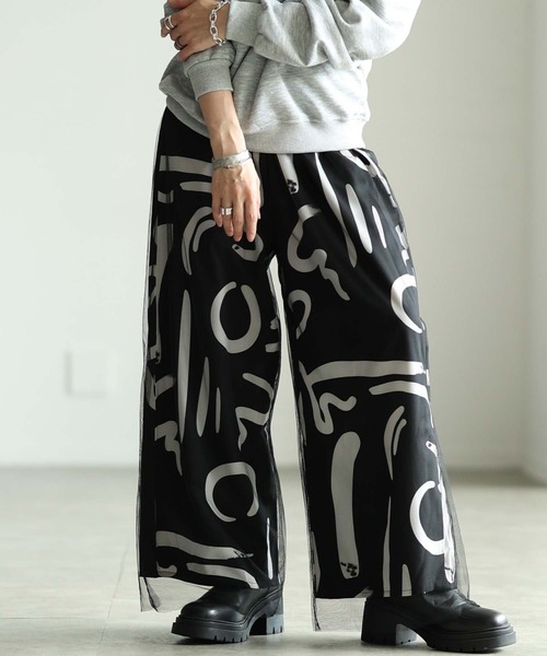 Sawa a la mode(サワアラモード)の「ペイントプリントチュールレイヤードワイドパンツ(その他パンツ・レディース・ブラック・FREE)」の1枚目の写真