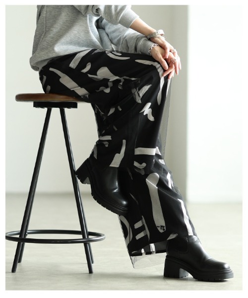 Sawa a la mode(サワアラモード)の「ペイントプリントチュールレイヤードワイドパンツ(その他パンツ・レディース・ブラック・FREE)」の19枚目の写真
