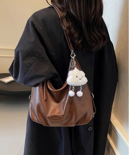 FREE STYLISTS(フリー スタイリスト)の「Y2Kチャーム付き大容量バッグ レザーマルチショルダーバック 通勤用/3WAY(ショルダーバッグ・レディース・ブラック/ベージュ/ブラウン/ダークブラウン・FREE)」の22枚目の写真