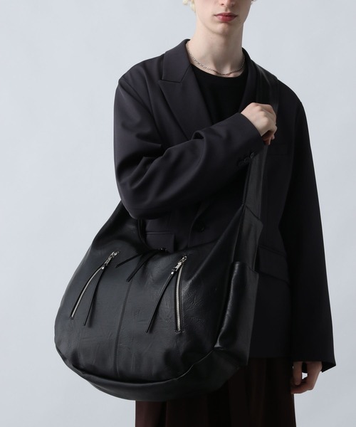 HARE(ハレ)の「BIG-ZIP-BAG(HARE)(ショルダーバッグ・メンズ・ブラウン/ブラック・FREE)」の3枚目の写真