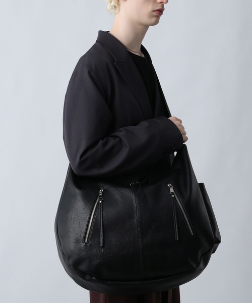 HARE(ハレ)の「BIG-ZIP-BAG(HARE)(ショルダーバッグ・メンズ・ブラウン/ブラック・FREE)」の4枚目の写真