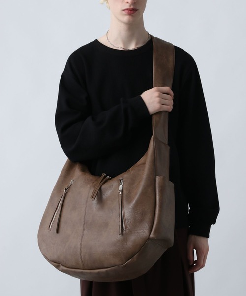 HARE(ハレ)の「BIG-ZIP-BAG(HARE)(ショルダーバッグ・メンズ・ブラウン/ブラック・FREE)」の8枚目の写真