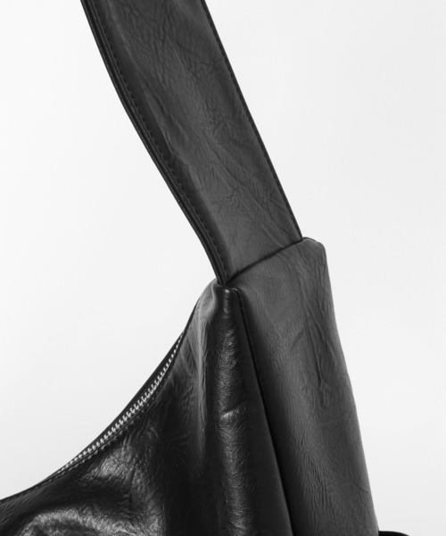 HARE(ハレ)の「BIG-ZIP-BAG(HARE)(ショルダーバッグ・メンズ・ブラウン/ブラック・FREE)」の17枚目の写真