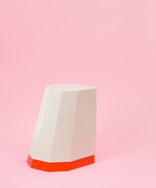 bpr BEAMS（ビーピーアール ビームス ）の「GAMPER LTD. / Arnold Stool（家具・レディース・オフホワイト/ピンク/オレンジ/サックスブルー/イエロー/ミント・ONE SIZE）」の2枚目の写真