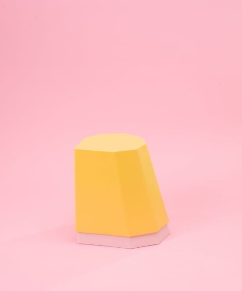 bpr BEAMS（ビーピーアール ビームス ）の「GAMPER LTD. / Arnold Stool（家具・レディース・オフホワイト/ピンク/オレンジ/サックスブルー/イエロー/ミント・ONE SIZE）」の4枚目の写真