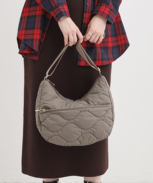 SHOO・LA・RUE（シューラルー）の「ひょうたんキルトショルダーバッグ（ショルダーバッグ・レディース・ナチュラル/カーキ/ブラック・00）」の8枚目の写真