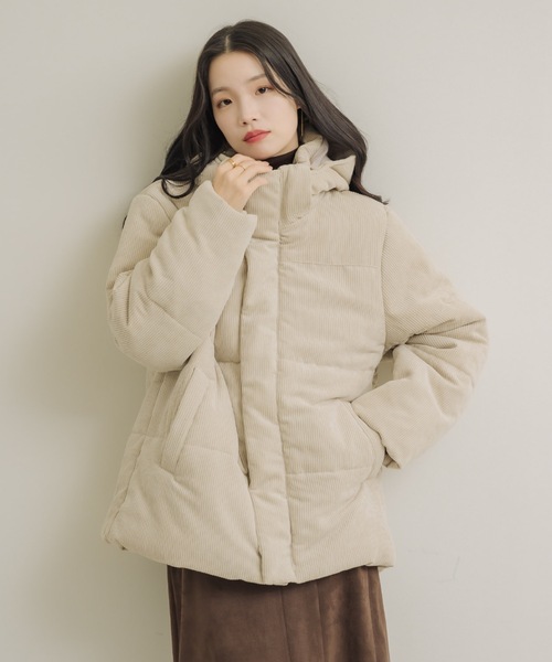 NEUNA（ヌナ）の「【毎年即完のダウンが今年も登場！◎】コーデュロイダウン（ダウンジャケット/コート・レディース・アイボリー・FREE）」の4枚目の写真