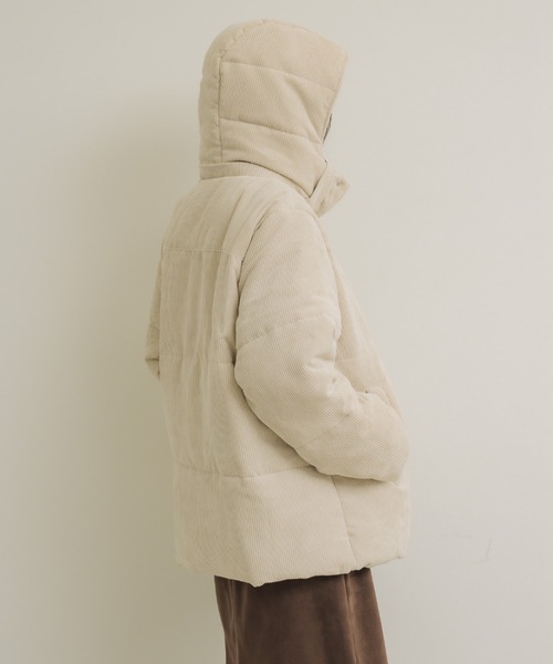 NEUNA（ヌナ）の「【毎年即完のダウンが今年も登場！◎】コーデュロイダウン（ダウンジャケット/コート・レディース・アイボリー・FREE）」の20枚目の写真