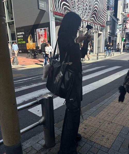 BLACKPURPLE(ブラックパープル)の「モウバッグ MOU BAG_BLACK(ショルダーバッグ・レディース・ブラック・FREE)」の6枚目の写真