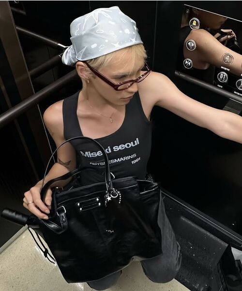 BLACKPURPLE(ブラックパープル)の「モウバッグ MOU BAG_BLACK(ショルダーバッグ・レディース・ブラック・FREE)」の8枚目の写真