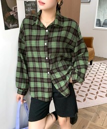チェックシャツ