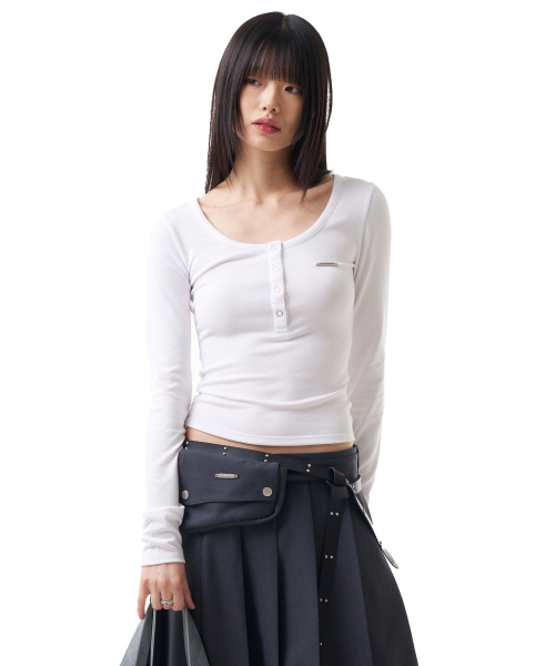 IUGAMAKARAS（イウガマカラス）の「20mm Double Studded Twist Belt (Black)（ベルト・レディース・その他・FREE）」の5枚目の写真