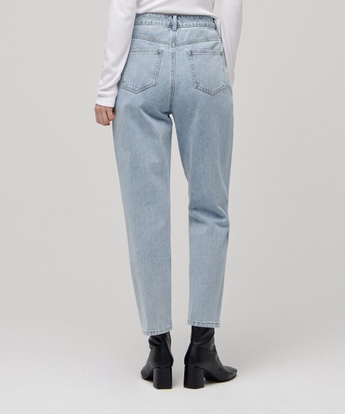 MUSINSA STANDARD WOMAN(ムシンサスタンダードウーマン)の「レディースママフィットデニムパンツ【スカイブルー】(デニムパンツ・レディース・その他・26/24/25)」の11枚目の写真