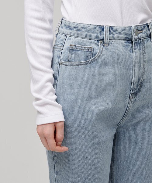 MUSINSA STANDARD WOMAN(ムシンサスタンダードウーマン)の「レディースママフィットデニムパンツ【スカイブルー】(デニムパンツ・レディース・その他・26/24/25)」の9枚目の写真