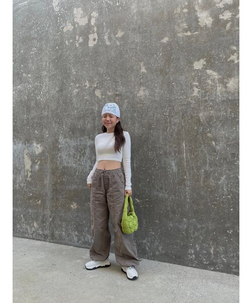 AKIII CLASSIC（アキクラシック）の「アーバントラッカークリーム（スニーカー・レディース・その他・23cm/23.5cm/24cm/24.5cm/25cm/25.5cm/26cm/26.5cm/27cm/27.5cm/28cm）」の2枚目の写真