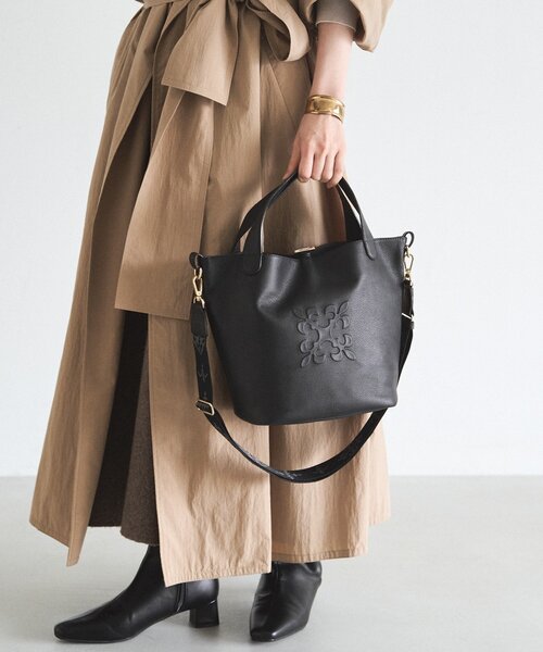 russet(ラシット)の「エンボスモノグラム2WAYミニトートバッグ(トートバッグ・レディース・ブラック/グレー系その他・FREE)」の14枚目の写真