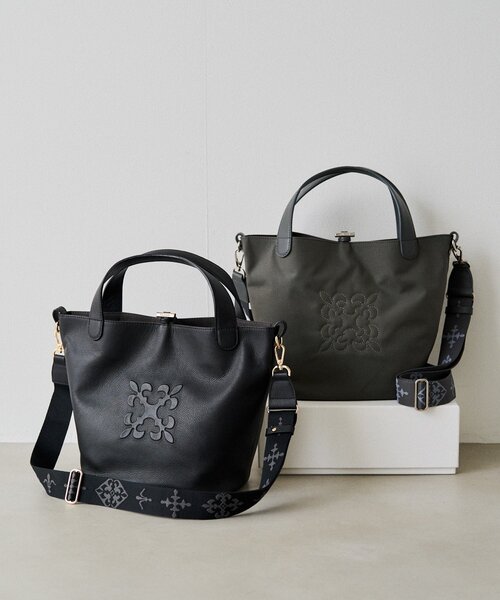 russet(ラシット)の「エンボスモノグラム2WAYミニトートバッグ(トートバッグ・レディース・ブラック/グレー系その他・FREE)」の21枚目の写真