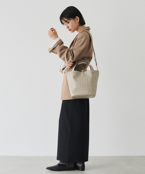 russet(ラシット)の「エンボスモノグラム2WAYミニトートバッグ(トートバッグ・レディース・ブラック/グレー系その他・FREE)」の5枚目の写真