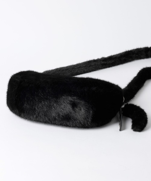 HARE(ハレ)の「ハーフムーンファーBAG(HARE)(ショルダーバッグ・メンズ・ブラック・FREE)」の15枚目の写真