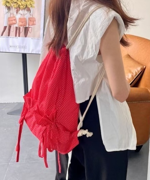 LAC-VERT（ラック・ヴェール）の「ドット柄リボンフリルナップサック（バックパック/リュック・レディース・ブラック/ホワイト/レッド・FREE）」の9枚目の写真