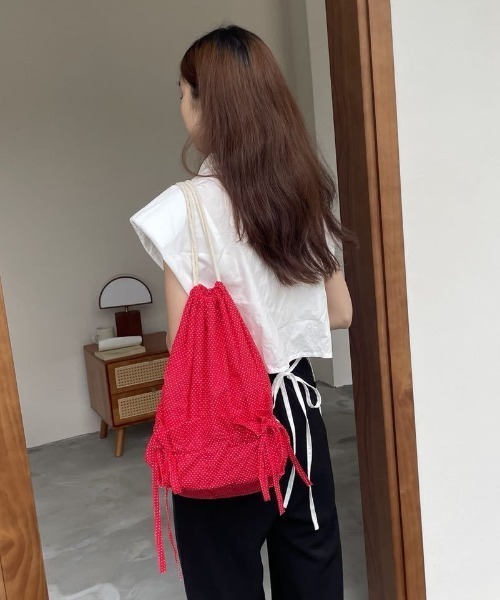 LAC-VERT（ラック・ヴェール）の「ドット柄リボンフリルナップサック（バックパック/リュック・レディース・ブラック/ホワイト/レッド・FREE）」の10枚目の写真