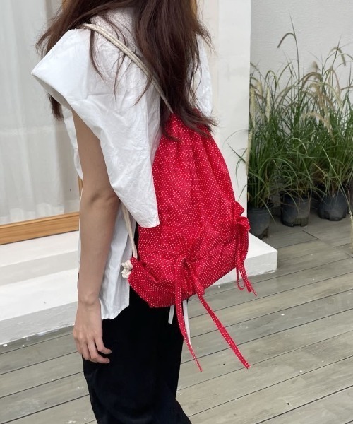 LAC-VERT（ラック・ヴェール）の「ドット柄リボンフリルナップサック（バックパック/リュック・レディース・ブラック/ホワイト/レッド・FREE）」の11枚目の写真