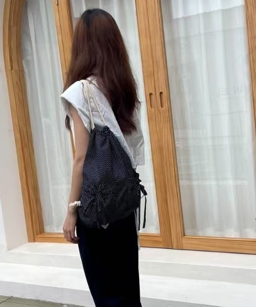 LAC-VERT（ラック・ヴェール）の「ドット柄リボンフリルナップサック（バックパック/リュック・レディース・ブラック/ホワイト/レッド・FREE）」の6枚目の写真