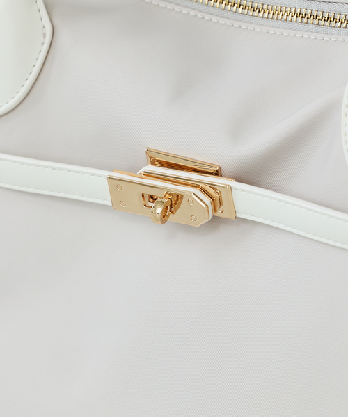 LOWELL things（ロウェル　シングス）の「【kariさんコラボ】多機能BELTEDナイロントート/A4/通勤/16インチPC対応（トートバッグ・レディース・ブラック/アイボリー・フリー）」の22枚目の写真