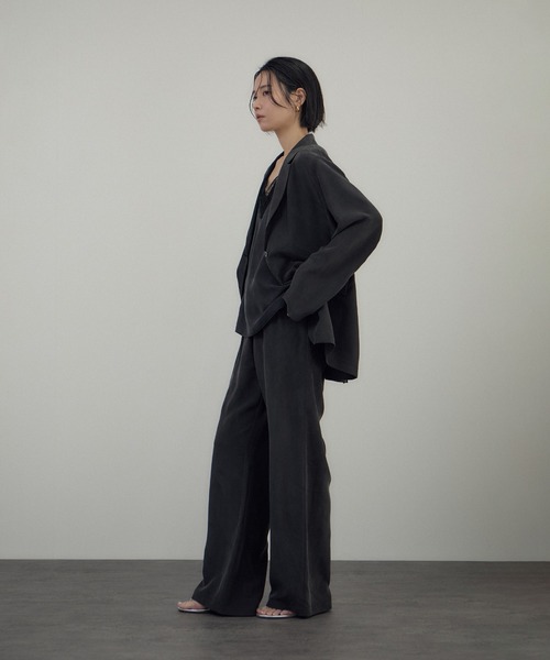 SALON adam et rope'（サロン アダム エ ロペ）の「フレンチレースフィブリルサテンキャミソール（キャミソール・レディース・ブラック/オフホワイト・FREE）」の5枚目の写真