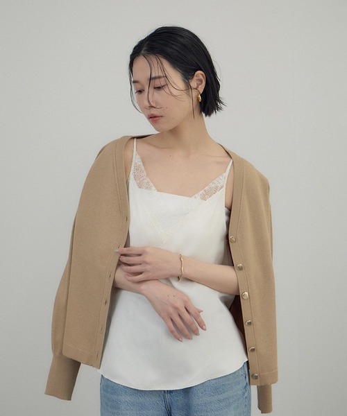 SALON adam et rope'（サロン アダム エ ロペ）の「フレンチレースフィブリルサテンキャミソール（キャミソール・レディース・ブラック/オフホワイト・FREE）」の10枚目の写真