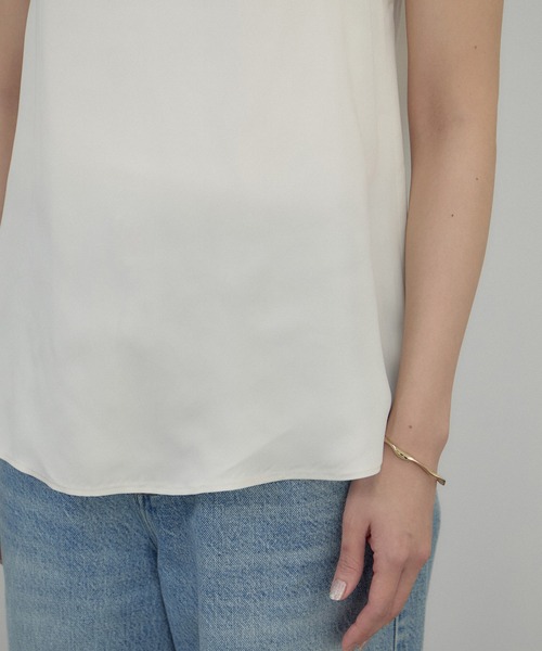 SALON adam et rope'（サロン アダム エ ロペ）の「フレンチレースフィブリルサテンキャミソール（キャミソール・レディース・ブラック/オフホワイト・FREE）」の16枚目の写真