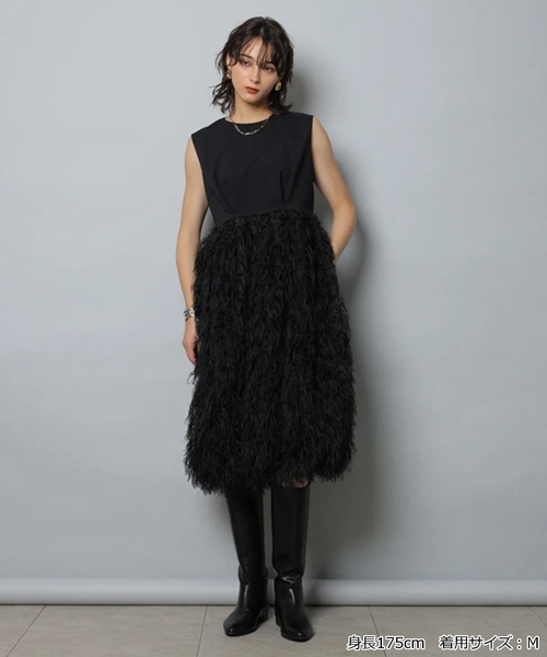 CADUNE(カデュネ)の「フェザーバルーンワンピース(ワンピース・レディース・ブラック・36/38)」の1枚目の写真