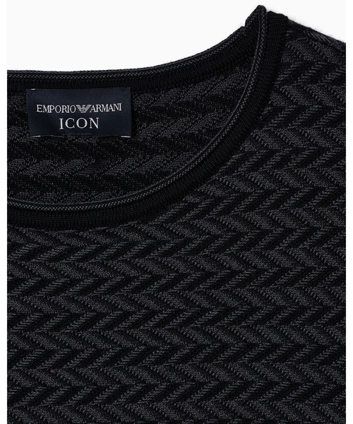 EMPORIO ARMANI(エンポリオアルマーニ)の「【エンポリオ アルマーニ】Icon セーター バージンウール ツートン シェブロンモチーフ(ニット/セーター・メンズ・ブラック×ホワイト/ベージュ・LARGE/MEDIUM/SMALL/X-SMALL)」の5枚目の写真