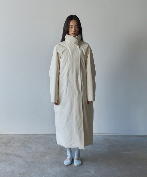 LETOILE(レトワール)の「PADDED LONG COAT(ダウンジャケット/コート・レディース・アイボリー・FREE)」の2枚目の写真