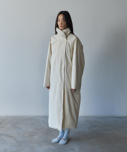 LETOILE(レトワール)の「PADDED LONG COAT(ダウンジャケット/コート・レディース・アイボリー・FREE)」の3枚目の写真