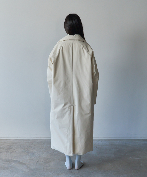LETOILE(レトワール)の「PADDED LONG COAT(ダウンジャケット/コート・レディース・アイボリー・FREE)」の4枚目の写真